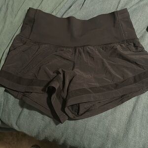 Lululemon Black Size 4 Mesh Shorts
